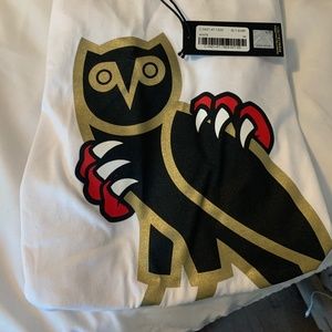 October’s Very Own OVO x Raptors Jurassic Park Owl Tee White Size M Brand New